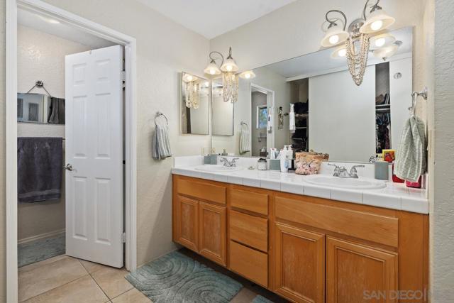 4754 68th St, San Diego CA: https://media.crmls.org/mediaz/6fd2935d-1715-4c33-88c8-6c7a3bb59ef9.jpg