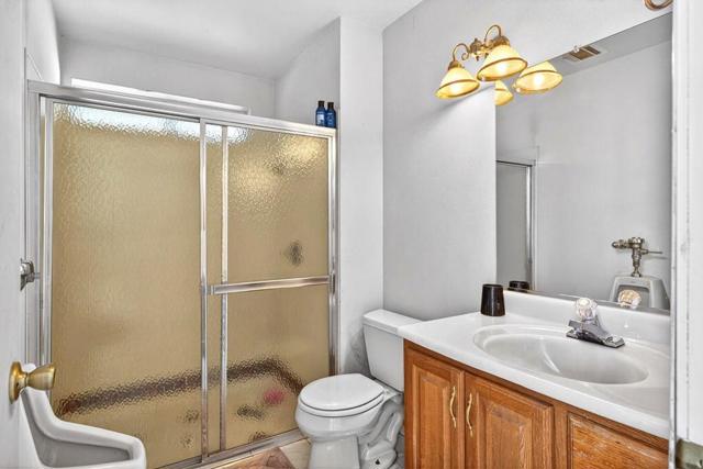 Image 39 of 49 For 20555 Mountain View Road