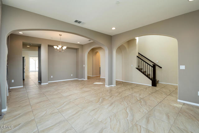 Detail Gallery Image 10 of 67 For 24863 Carbon Ln, Valencia,  CA 91354 - 4 Beds | 3/1 Baths