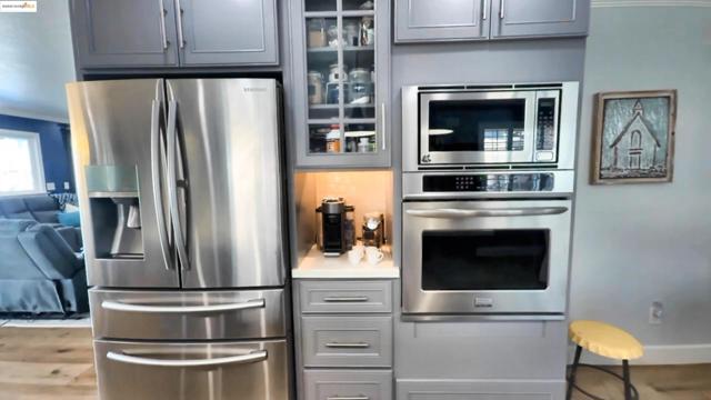4911 Cabrillo Pt, Discovery Bay CA: https://media.crmls.org/mediaz/6fd36fe5-a470-4621-9e14-2b5774db0087.jpg