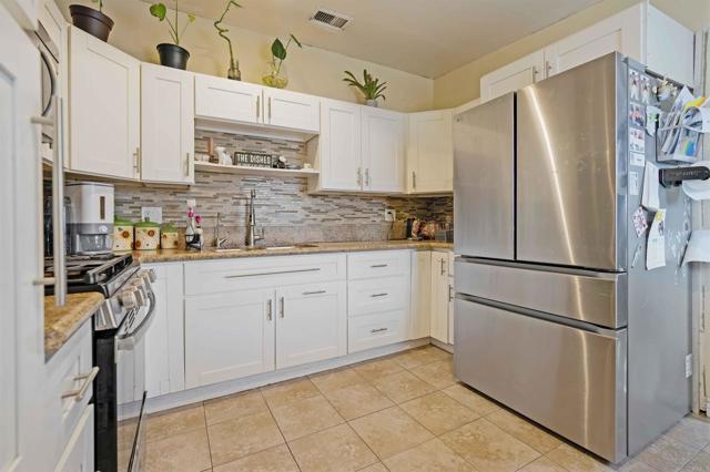 Detail Gallery Image 18 of 27 For 804 S 37th St, San Diego,  CA 92113 - 3 Beds | 2 Baths