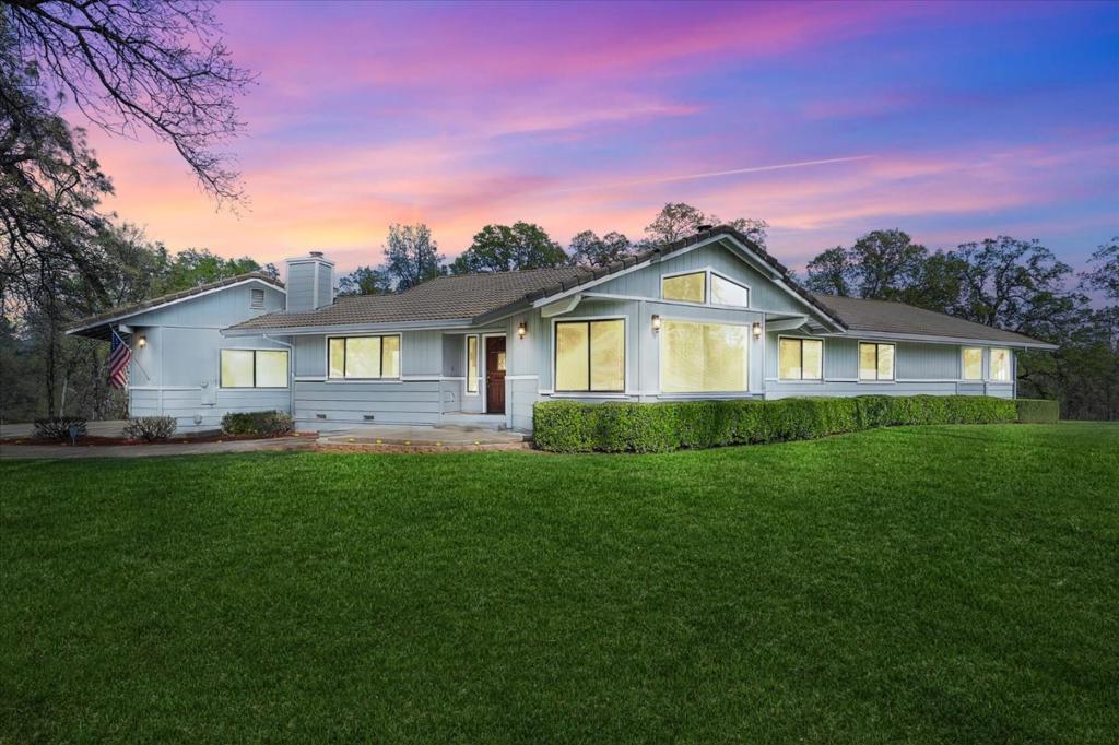 19862 Paso Robles Avenue
