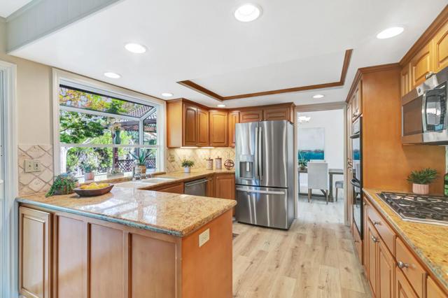 6508 Circle Hill Drive, San Jose CA: https://media.crmls.org/mediaz/6fd3baab-666b-4f25-9b6e-139bafa474d5.jpg