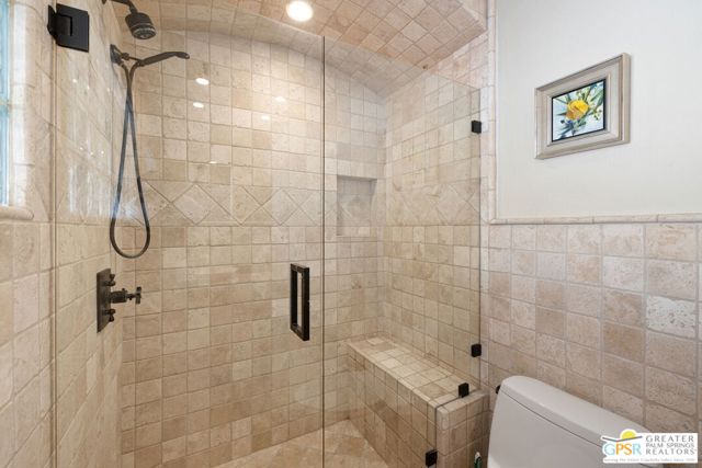 2336 N Girasol Avenue, Palm Springs CA: https://media.crmls.org/mediaz/6fd3df39-4075-4298-b3ce-35ca620692ac.jpg