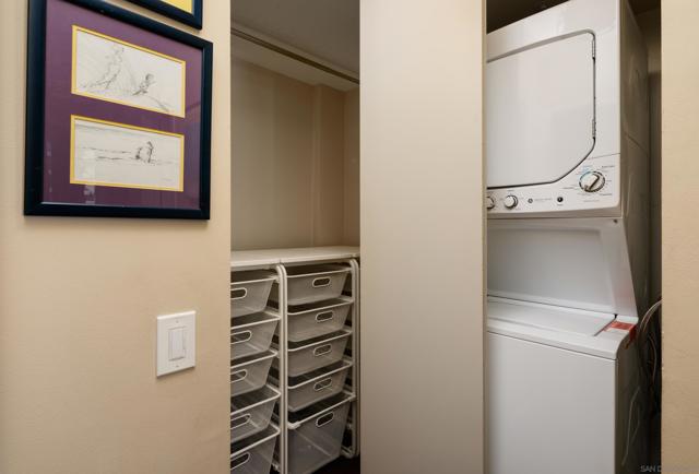 500 W Harbor Dr, San Diego CA: https://media.crmls.org/mediaz/6fd4d4bf-e10f-4da0-8bd4-9179d2519dae.jpg