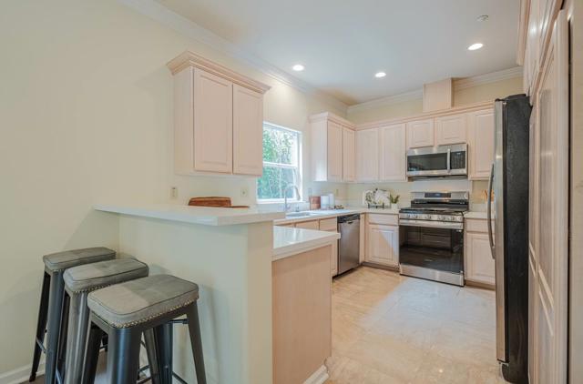 840 Seacliff Drive, Aptos CA: https://media.crmls.org/mediaz/6fd4d9d2-1152-44df-af24-bcffdd5ba1f2.jpg