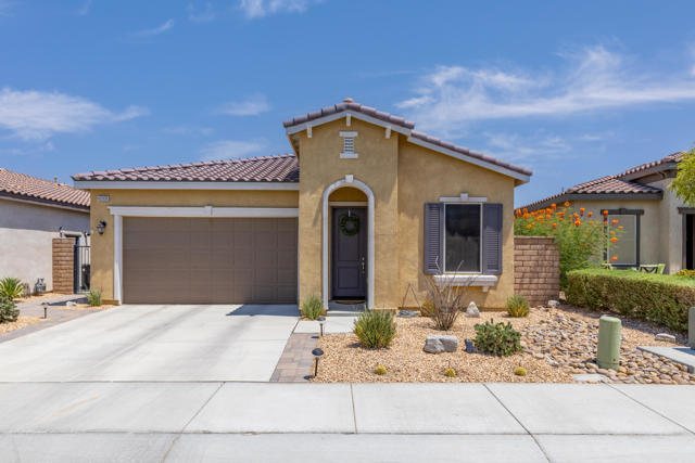 43606 Treviso Drive, Indio CA: https://media.crmls.org/mediaz/6fd54dd9-6bbd-4812-8de2-d8a89de58ae6.jpg