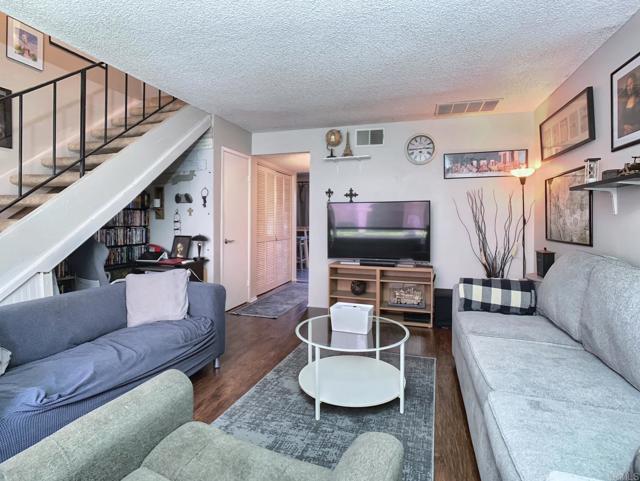 12553 Mapleview Street, Lakeside CA: https://media.crmls.org/mediaz/6fd5cf27-bbd5-42bb-8a90-d83370790290.jpg