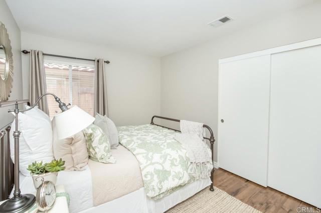 Image 11 of 26 For 4883 Seascape Drive