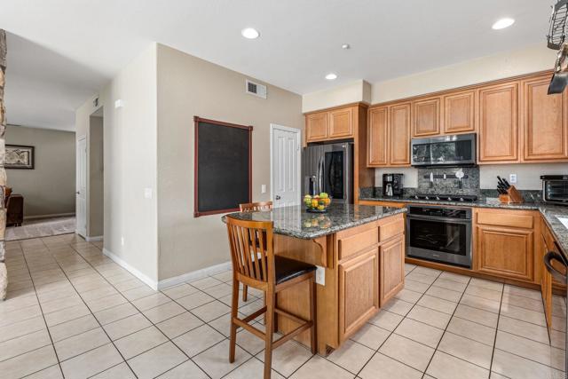 2292 Marquand Court, Alpine CA: https://media.crmls.org/mediaz/6fd62e45-efec-4cf3-8bb8-b737cef9ba98.jpg