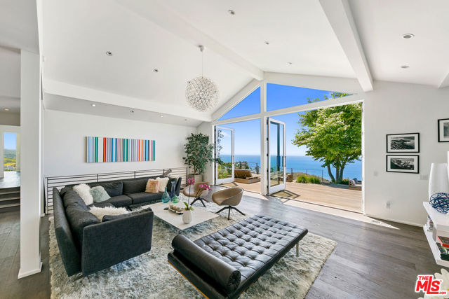 27450 Calicut Road, Malibu CA: https://media.crmls.org/mediaz/6fd6f78f-219f-4197-8b33-4544d8285c6e.jpg