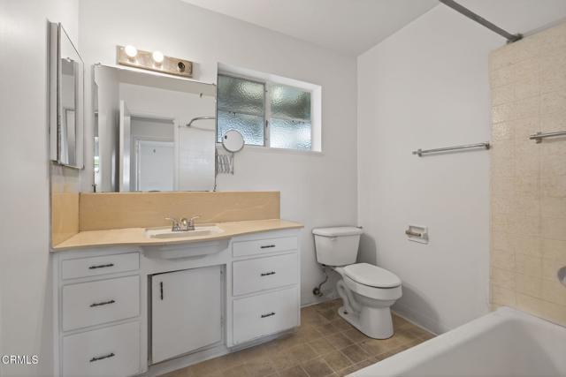 Detail Gallery Image 9 of 26 For 722 W Robert Ave, Oxnard,  CA 93030 - 3 Beds | 1/1 Baths