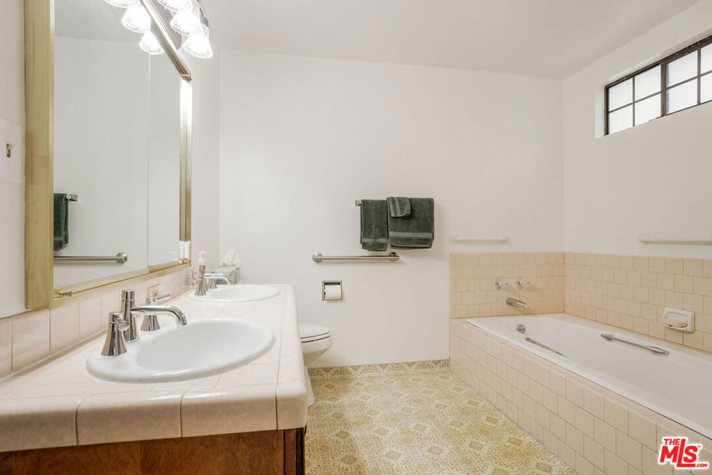 MLS #25618043 image #19