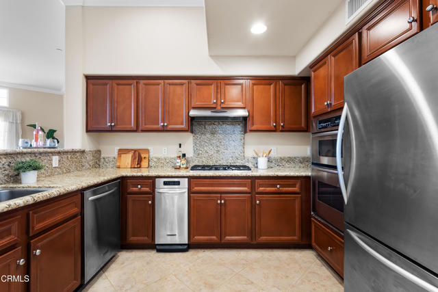 4282 Tradewinds Drive, Oxnard CA: https://media.crmls.org/mediaz/6fd7cb88-20cc-4051-959e-df7792273aaf.jpg