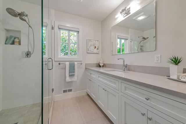 421 Ruby Street, Redwood City CA: https://media.crmls.org/mediaz/6fd7d667-5465-46d7-adb7-379e3f0f4022.jpg