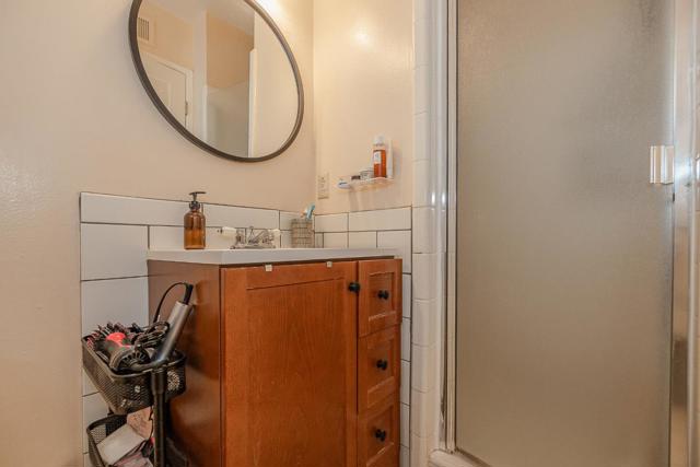 Image 15 of 19 For 0 Essex Way 