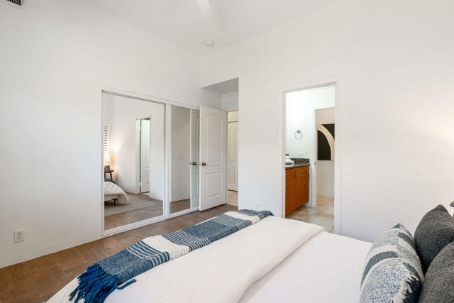 28 La Costa Drive, Rancho Mirage CA: https://media.crmls.org/mediaz/6fd8cb75-b80c-4efd-85da-9c95d26f2062.jpg