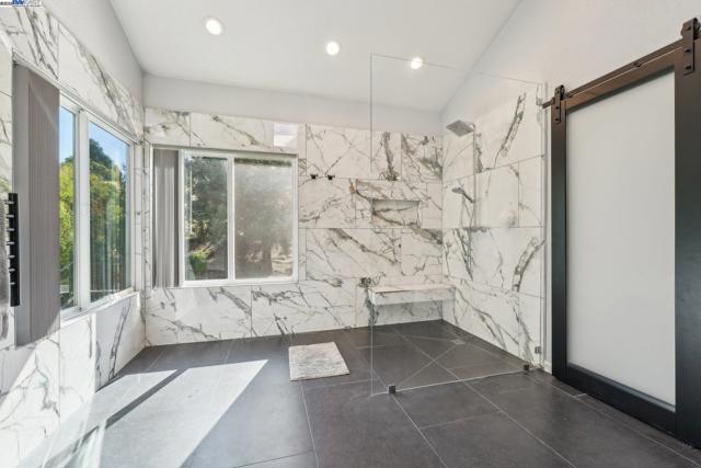 8244 Brittany Dr, Dublin CA: https://media.crmls.org/mediaz/6fd90b99-d157-4b18-804e-0f841d89f08d.jpg