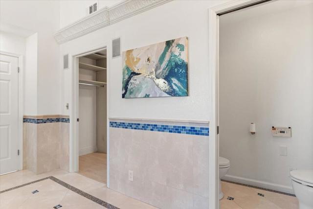 Image 20 of 54 For 10387 Avenida Lane