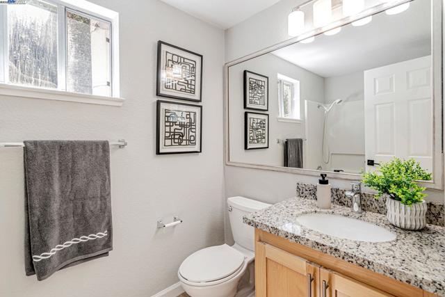 Image 17 of 26 For 419 Saint Emilion Ct