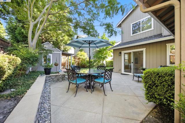3841 Kamp Dr, Pleasanton CA: https://media.crmls.org/mediaz/6fdcf898-aacb-461c-9833-3dd53fc77b3a.jpg