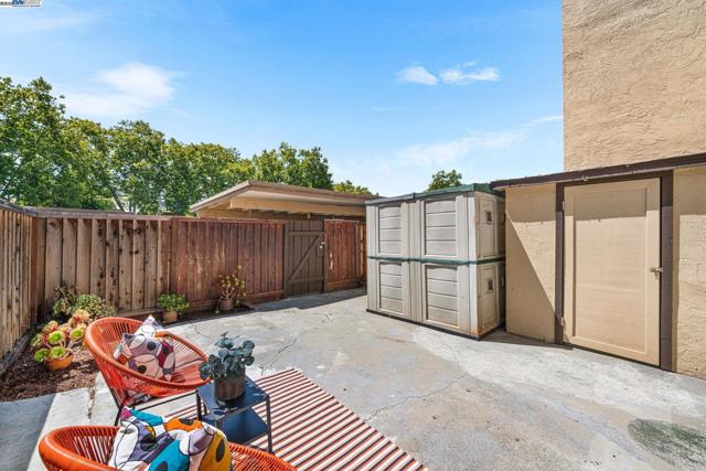 2658 Oliver Dr, Hayward CA: https://media.crmls.org/mediaz/6fde1f3e-4b54-45e0-96c2-d8846d1afad8.jpg
