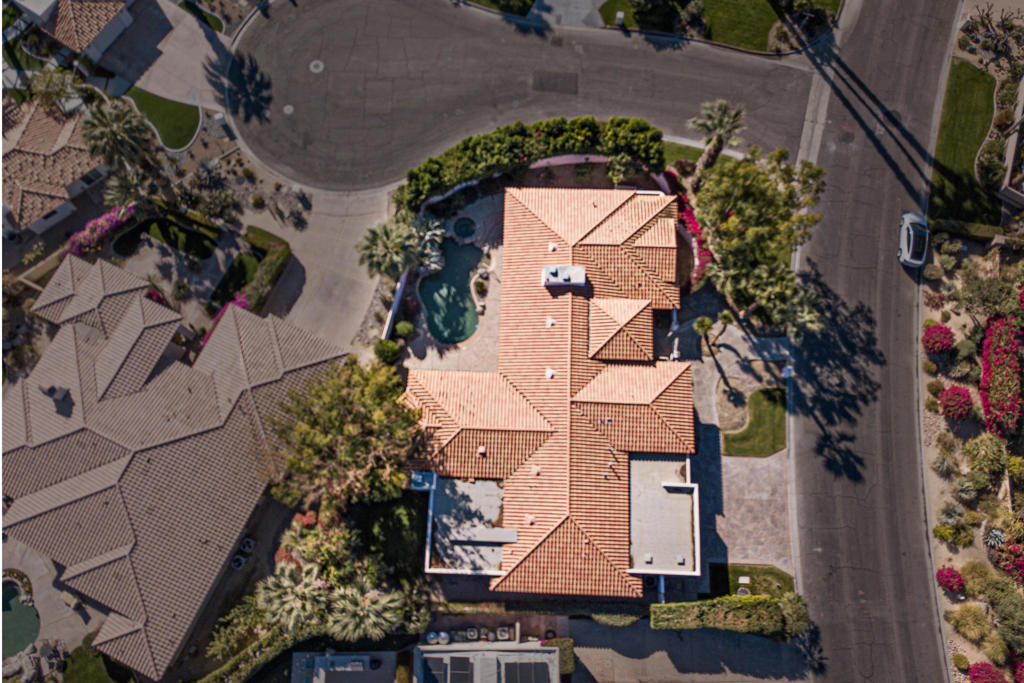 https://media.crmls.org/mediaz/6fde79d0-ba89-45a3-9a72-d91b6f74b07d.jpg?preset=X-Large