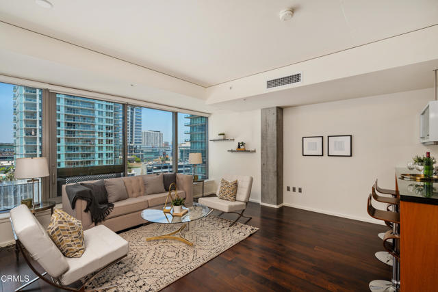 Detail Gallery Image 8 of 37 For 1155 S Grand Ave #914,  Los Angeles,  CA 90015 - 1 Beds | 1 Baths