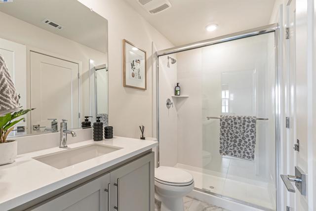 37389 Salt Grass Rd, Newark CA: https://media.crmls.org/mediaz/6fdfc192-f6f6-48df-bdcb-5b290798be92.jpg
