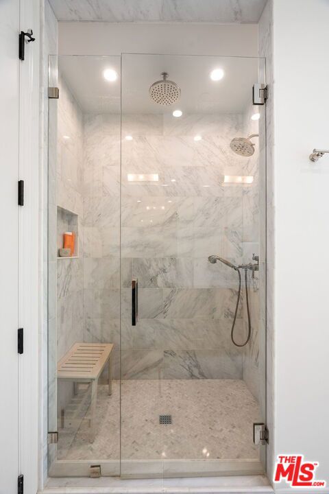 1086 Marco Place, Venice CA: https://media.crmls.org/mediaz/6fdfcf09-9633-4192-a900-abcd1a40f4d2.jpg