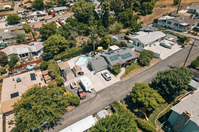 8635 La Butte Lane, Santee CA: https://media.crmls.org/mediaz/6fdfe6ee-9835-4956-9932-ef60b3f4fade.jpg