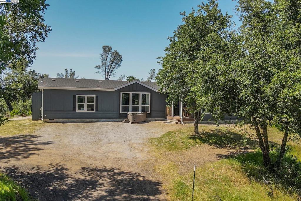 21679 Squaw Grass Trail
