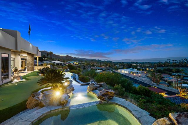 9 Nebulae Way, Rancho Mirage CA: https://media.crmls.org/mediaz/6fe1033a-24cb-4c47-9091-7f695e48df34.jpg