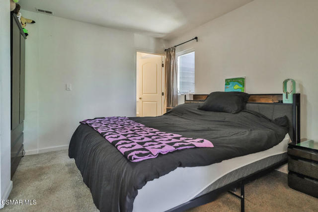 2433 Calle Narciso, Thousand Oaks CA: https://media.crmls.org/mediaz/6fe11fce-543d-4ae8-b1e6-3ce6c2988634.jpg