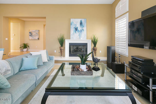 1464 Twin Tides Place, Oxnard CA: https://media.crmls.org/mediaz/6fe1c88d-187e-439a-bd62-b4764f2b6c9e.jpg