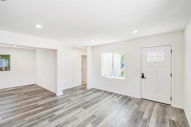 24576 Oneil Ave, Hayward CA: https://media.crmls.org/mediaz/6fe2af08-3303-488d-92db-efe446748af1.jpg