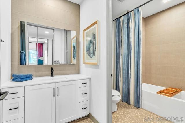 2460 Community Lane, San Diego CA: https://media.crmls.org/mediaz/6fe30fcd-1c41-4308-a87b-6e5baa1237b6.jpg