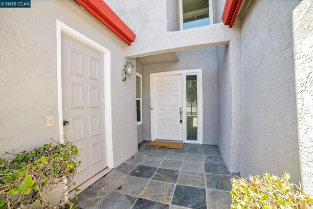 600 Guaymas Ct, San Ramon CA: https://media.crmls.org/mediaz/6fe32910-7ceb-4a24-8f19-2064ebd6db83.jpg