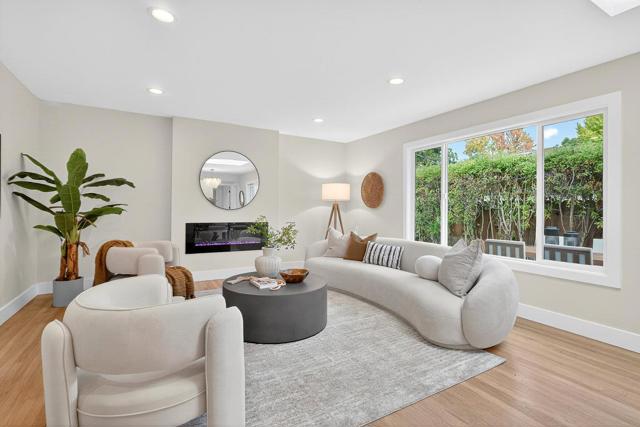 430 Gilbert Avenue, Menlo Park CA: https://media.crmls.org/mediaz/6fe3ea49-6216-4ea0-9f37-8136bc482293.jpg