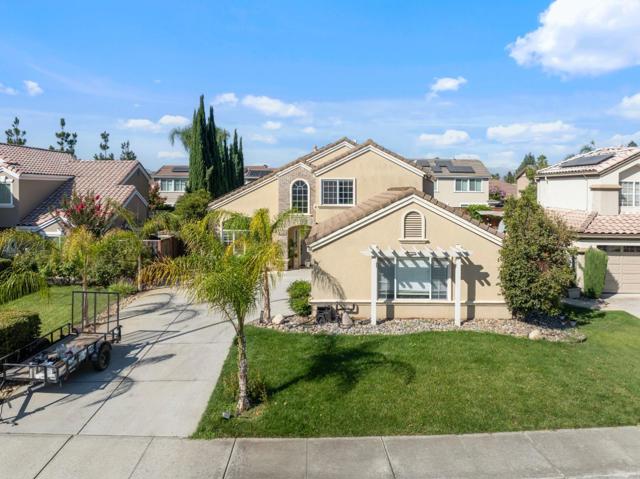 16935 Pine Way, Morgan Hill CA: https://media.crmls.org/mediaz/6fe45942-c742-4261-ab6a-2ada6d519e92.jpg