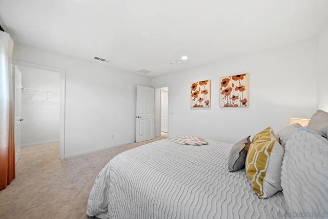 3135 Linwood St, Vista CA: https://media.crmls.org/mediaz/6fe4a58f-fc31-48fb-b54c-e90d6c18e71b.jpg