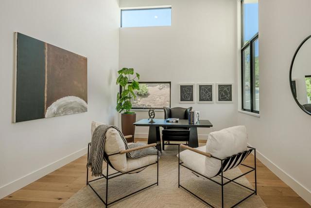 45 Calaveras Court, Hillsborough CA: https://media.crmls.org/mediaz/6fe4bde7-23e2-44ff-8444-c5061225c252.jpg