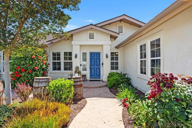14643 Evening Star Dr, Poway CA: https://media.crmls.org/mediaz/6fe4c4b5-a77b-4619-8a4c-9bbffac72430.jpg