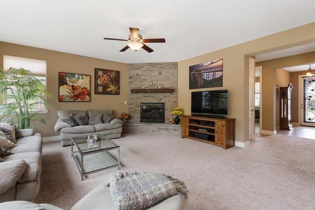 1515 Sunflower Drive, Hollister CA: https://media.crmls.org/mediaz/6fe4e228-2525-44db-ac76-841963b600b1.jpg