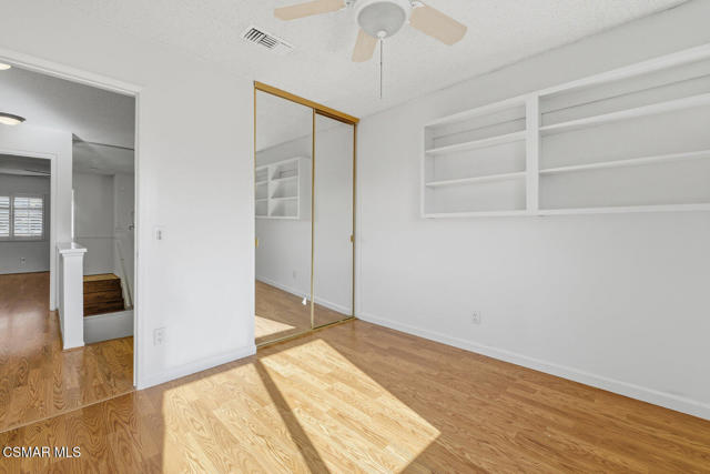 15494 Kernvale Avenue, Moorpark CA: https://media.crmls.org/mediaz/6fe50aeb-ed8b-41e7-b697-b959ea74e1f7.jpg