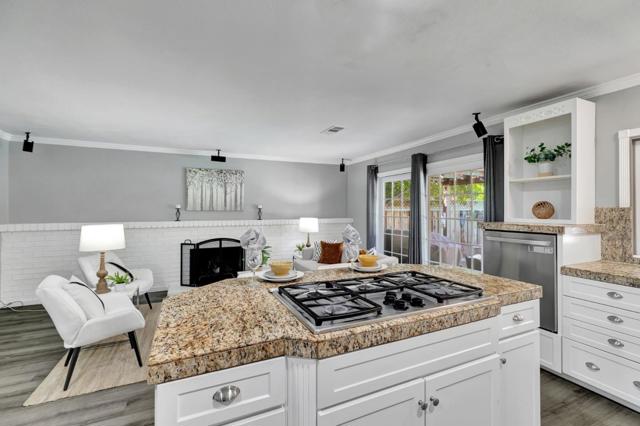 184 Park Sharon Drive, San Jose CA: https://media.crmls.org/mediaz/6fe5520d-a5f8-4e29-bffe-e687e481583d.jpg