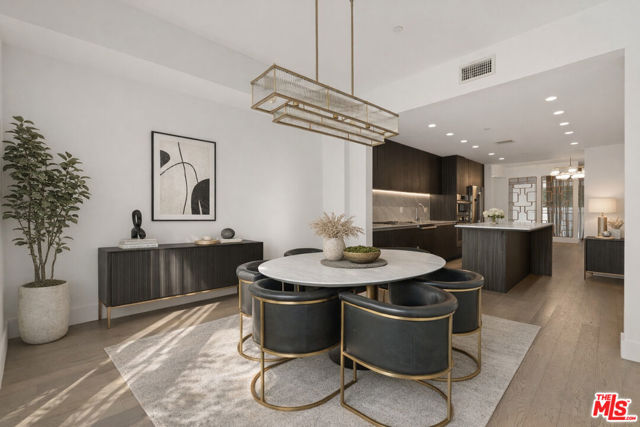 1345 Havenhurst Drive, West Hollywood CA: https://media.crmls.org/mediaz/6fe5b9a8-ebe6-41d3-83bb-b3c45fd46147.jpg