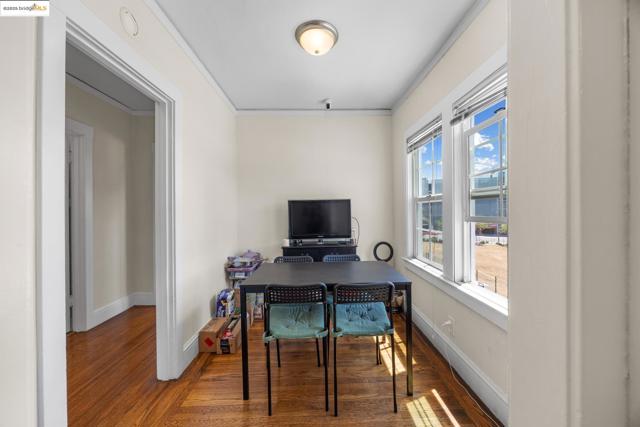 Image 35 of 45 For 271 38th St  
