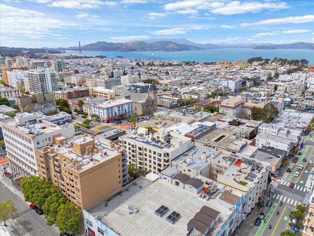 1645 Pacific Avenue, San Francisco CA: https://media.crmls.org/mediaz/6fe65028-a9d0-4b3e-9e3c-48d7f88673b1.jpg