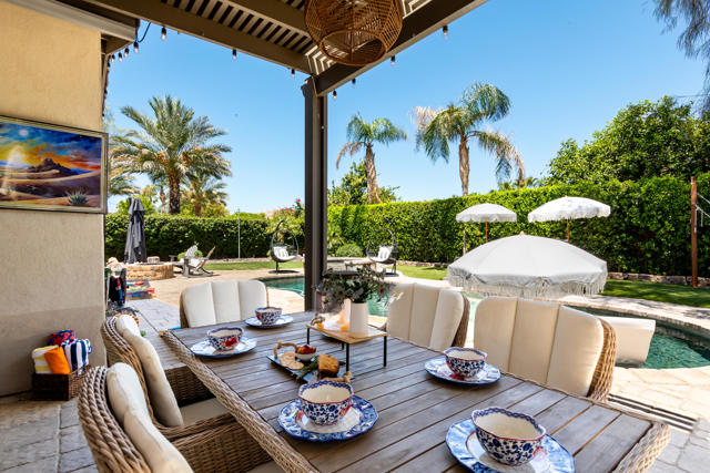 Image 24 of 39 For 79818 Parkway Esplanade